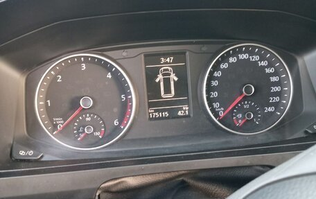 Volkswagen Transporter T6 рестайлинг, 2017 год, 2 600 000 рублей, 1 фотография