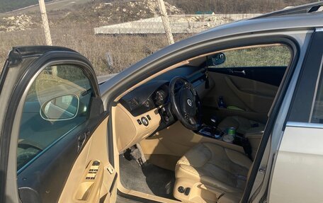 Volkswagen Passat B6, 2005 год, 650 000 рублей, 8 фотография