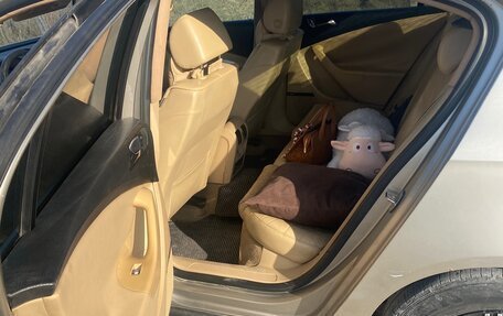 Volkswagen Passat B6, 2005 год, 650 000 рублей, 11 фотография