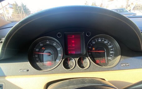 Volkswagen Passat B6, 2005 год, 650 000 рублей, 20 фотография