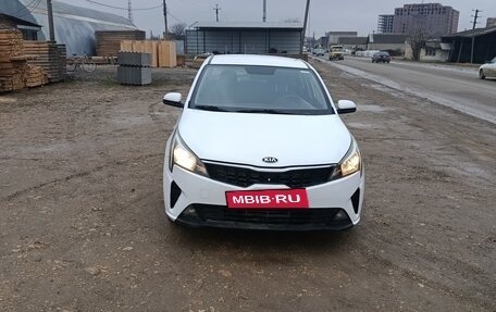 KIA Rio IV, 2021 год, 1 100 000 рублей, 6 фотография