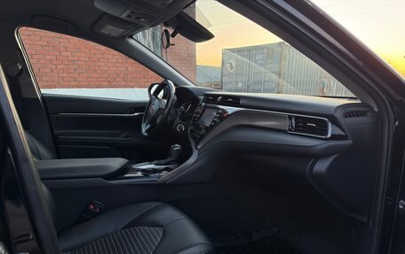 Toyota Camry, 2020 год, 2 750 000 рублей, 15 фотография