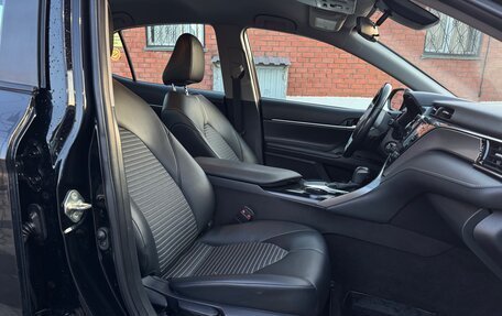 Toyota Camry, 2020 год, 2 750 000 рублей, 16 фотография