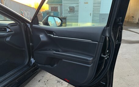 Toyota Camry, 2020 год, 2 750 000 рублей, 17 фотография