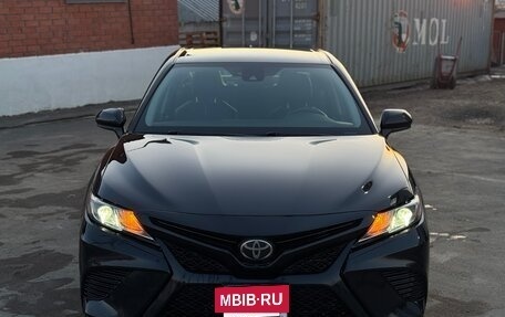 Toyota Camry, 2020 год, 2 750 000 рублей, 8 фотография