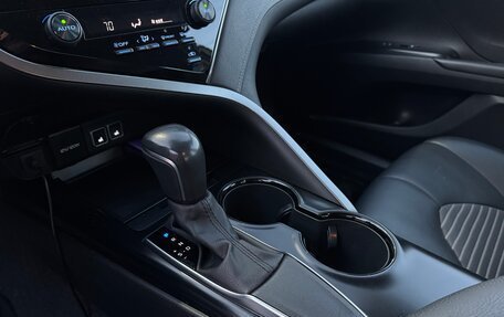 Toyota Camry, 2020 год, 2 750 000 рублей, 24 фотография