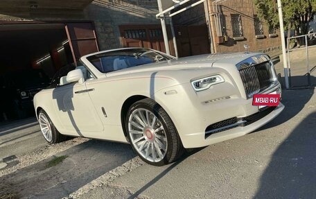 Rolls-Royce Dawn, 2017 год, 34 000 000 рублей, 4 фотография