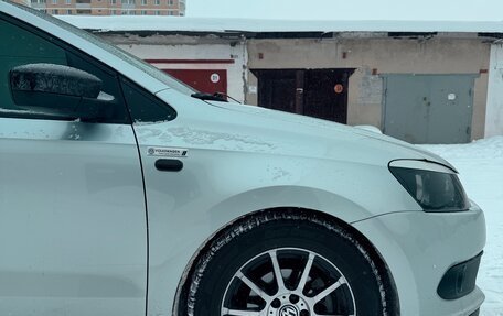 Volkswagen Polo VI (EU Market), 2013 год, 900 000 рублей, 27 фотография