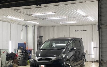 Honda Freed I, 2011 год, 1 050 000 рублей, 3 фотография