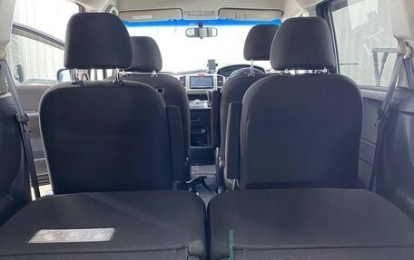 Honda Freed I, 2011 год, 1 050 000 рублей, 15 фотография