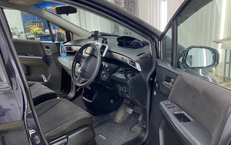 Honda Freed I, 2011 год, 1 050 000 рублей, 19 фотография
