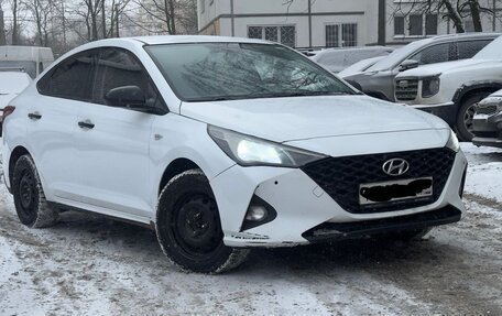 Hyundai Solaris II рестайлинг, 2020 год, 950 000 рублей, 2 фотография