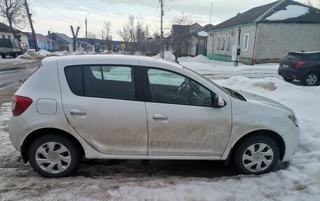 Renault Sandero II рестайлинг, 2015 год, 850 000 рублей, 20 фотография