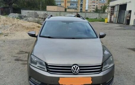 Volkswagen Passat B7, 2011 год, 1 200 000 рублей, 1 фотография