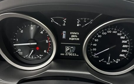 Toyota Land Cruiser 200, 2013 год, 4 000 000 рублей, 10 фотография