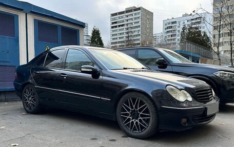 Mercedes-Benz C-Класс, 2004 год, 700 000 рублей, 6 фотография