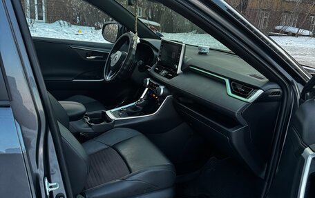 Toyota RAV4, 2021 год, 5 330 000 рублей, 8 фотография