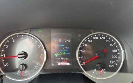 Toyota RAV4, 2021 год, 3 150 000 рублей, 14 фотография