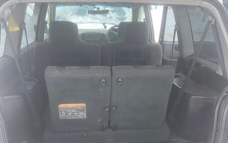 Mitsubishi Dion I рестайлинг, 2000 год, 160 000 рублей, 8 фотография