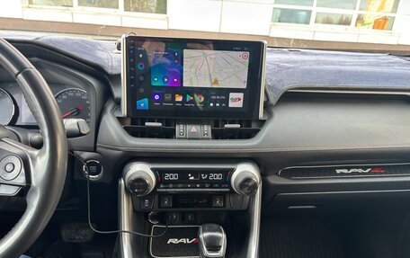 Toyota RAV4, 2021 год, 3 150 000 рублей, 15 фотография