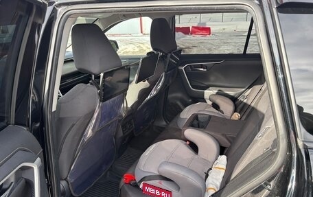 Toyota RAV4, 2021 год, 3 150 000 рублей, 10 фотография