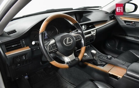 Lexus ES VII, 2017 год, 2 860 000 рублей, 9 фотография