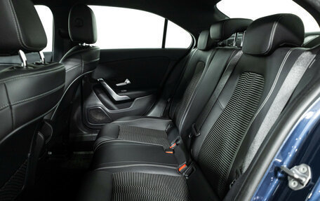 Mercedes-Benz A-Класс, 2019 год, 2 399 585 рублей, 10 фотография