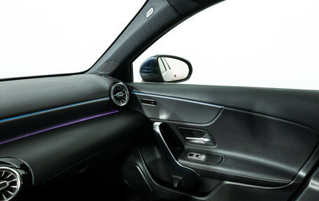 Mercedes-Benz A-Класс, 2019 год, 2 399 585 рублей, 15 фотография