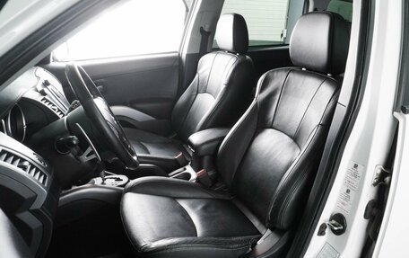 Mitsubishi Outlander III рестайлинг 3, 2012 год, 1 287 000 рублей, 10 фотография