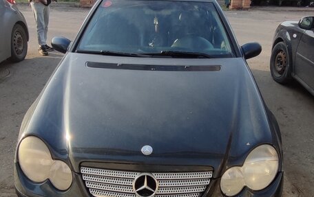 Mercedes-Benz C-Класс, 2004 год, 490 000 рублей, 2 фотография