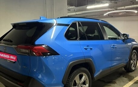 Toyota RAV4, 2020 год, 3 500 000 рублей, 2 фотография