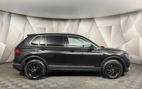 Volkswagen Tiguan II, 2017 год, 2 797 000 рублей, 6 фотография