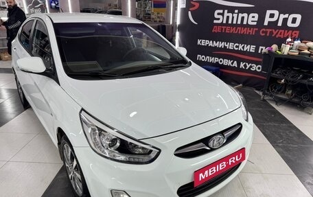 Hyundai Solaris II рестайлинг, 2013 год, 1 050 000 рублей, 1 фотография