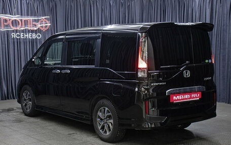 Honda Stepwgn IV, 2016 год, 1 849 000 рублей, 5 фотография