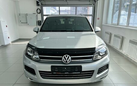 Volkswagen Touareg III, 2012 год, 1 800 000 рублей, 2 фотография