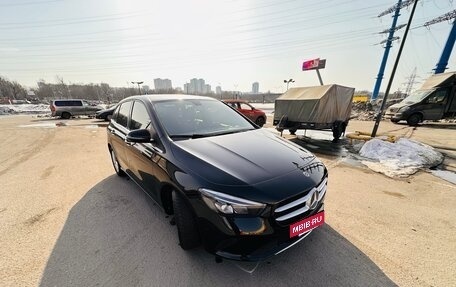 Mercedes-Benz B-Класс, 2019 год, 2 320 000 рублей, 2 фотография