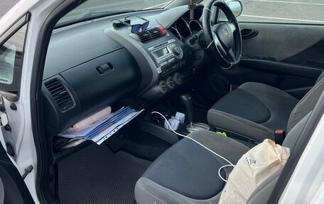 Honda Fit III, 2005 год, 420 000 рублей, 7 фотография