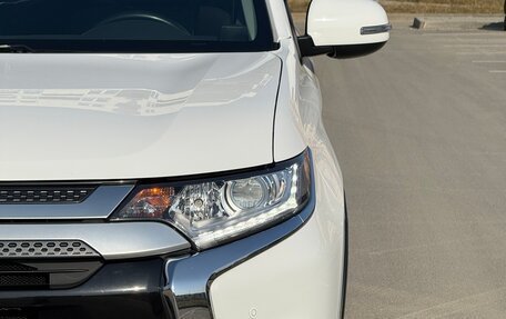 Mitsubishi Outlander III рестайлинг 3, 2019 год, 2 500 000 рублей, 23 фотография