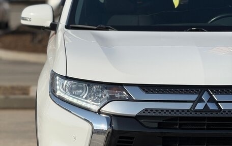 Mitsubishi Outlander III рестайлинг 3, 2019 год, 2 500 000 рублей, 8 фотография
