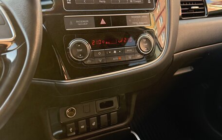 Mitsubishi Outlander III рестайлинг 3, 2019 год, 2 500 000 рублей, 33 фотография