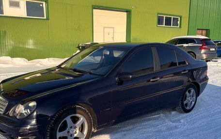 Mercedes-Benz C-Класс, 2002 год, 550 000 рублей, 2 фотография