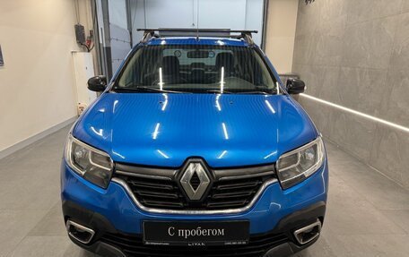 Renault Logan II, 2020 год, 1 099 000 рублей, 2 фотография