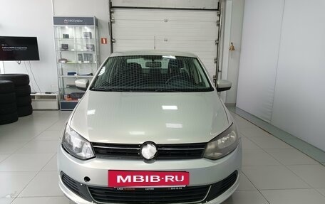 Volkswagen Polo VI (EU Market), 2011 год, 399 000 рублей, 2 фотография