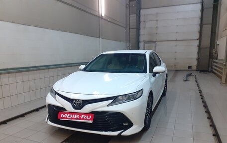 Toyota Camry, 2018 год, 2 150 000 рублей, 1 фотография