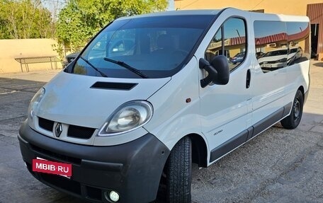 Renault Trafic, 2006 год, 1 650 000 рублей, 3 фотография