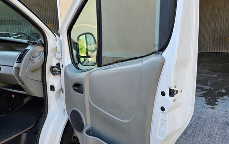 Renault Trafic, 2006 год, 1 650 000 рублей, 18 фотография