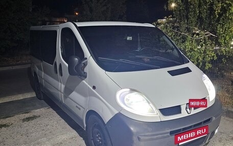 Renault Trafic, 2006 год, 1 650 000 рублей, 2 фотография