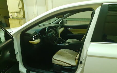 Toyota Camry, 2018 год, 2 150 000 рублей, 5 фотография