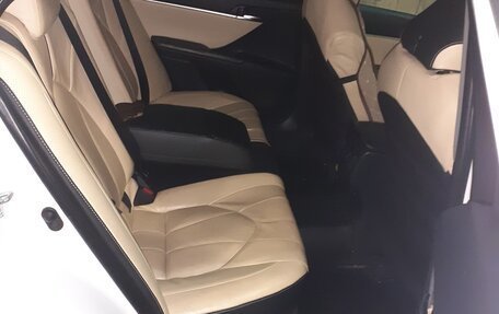 Toyota Camry, 2018 год, 2 150 000 рублей, 7 фотография