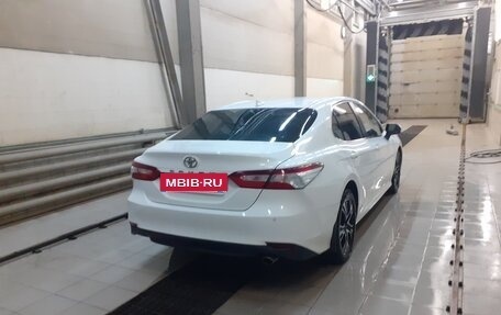 Toyota Camry, 2018 год, 2 150 000 рублей, 3 фотография